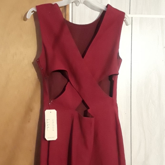 NICOLE MILLER WOMEN'S SIZE 6 WINE COLOR DRESS - Picture 5 of 8